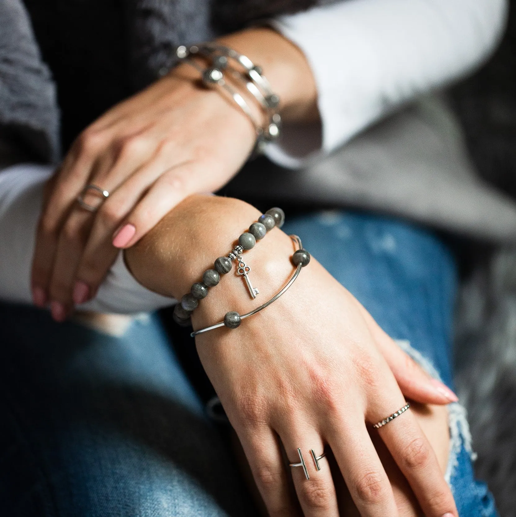 Heart | Stone Beaded Charm Bracelet | Howlite