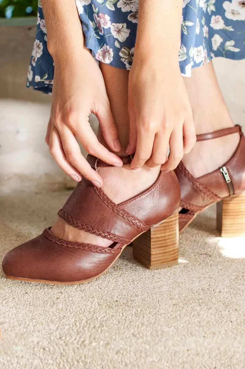 Serenity Leather Heels in Vintage Brown