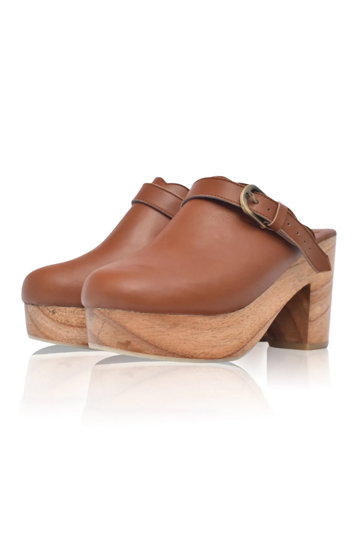 Sierra Leather Clogs