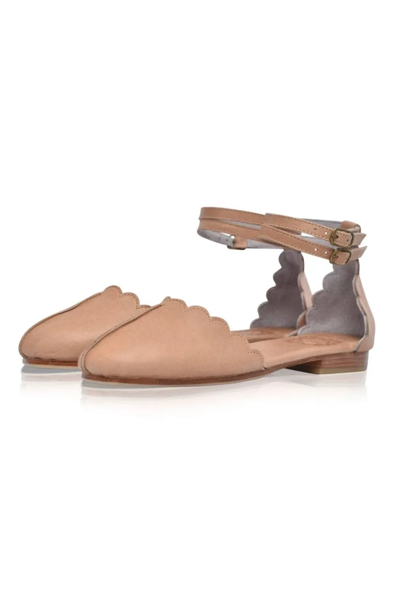 Venus Leather Flats in Vintage Beige