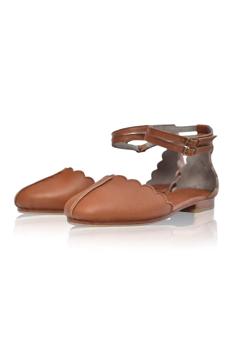 Venus Leather Flats in Vintage Camel